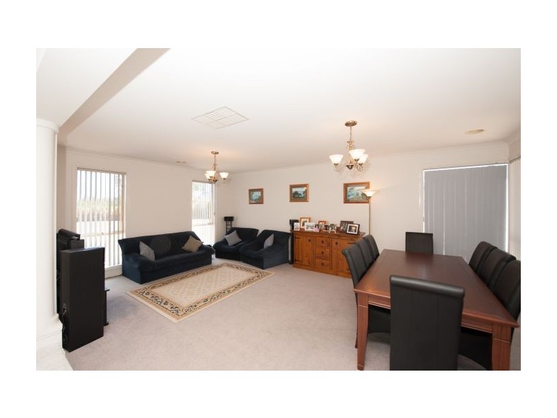 1 Vaughan Road, Thurgoona NSW 2640