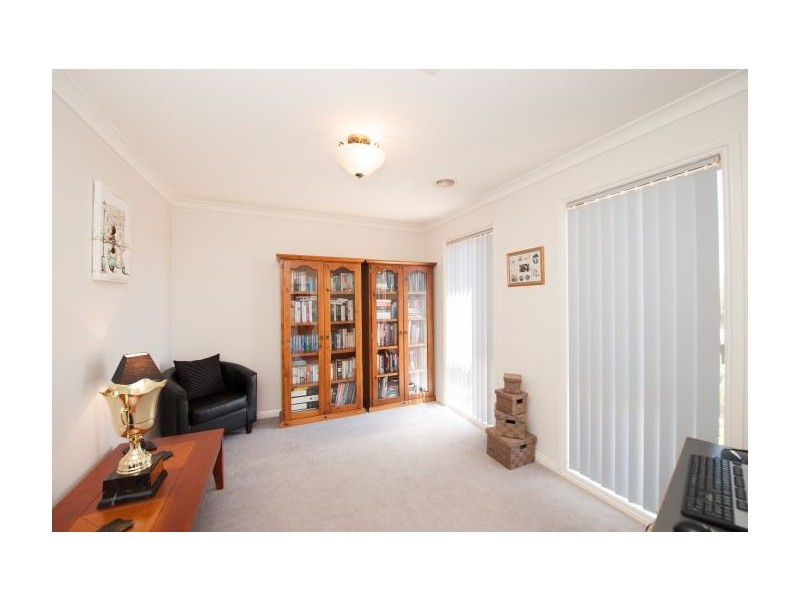 1 Vaughan Road, Thurgoona NSW 2640