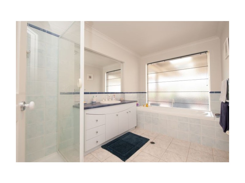 1 Vaughan Road, Thurgoona NSW 2640