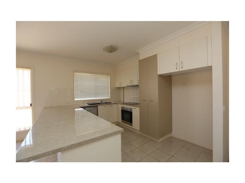819 Centaur Road, Lavington NSW 2641