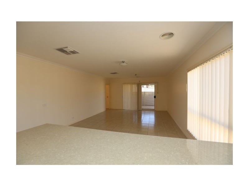 819 Centaur Road, Lavington NSW 2641