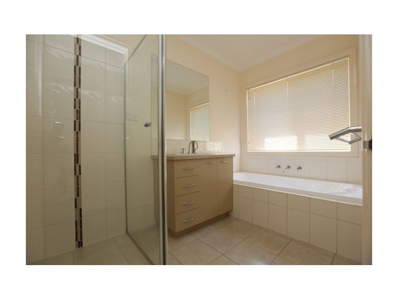 819 Centaur Road, Lavington NSW 2641