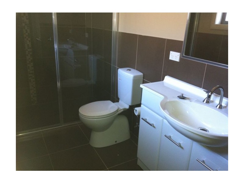 2 Birdie Place, Thurgoona NSW 2640