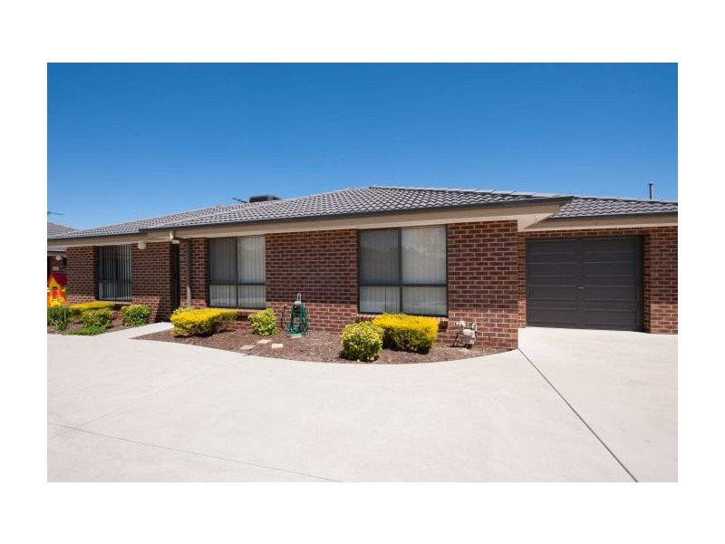 1,2 & 3/450 Ainslie Avenue, Lavington NSW 2641