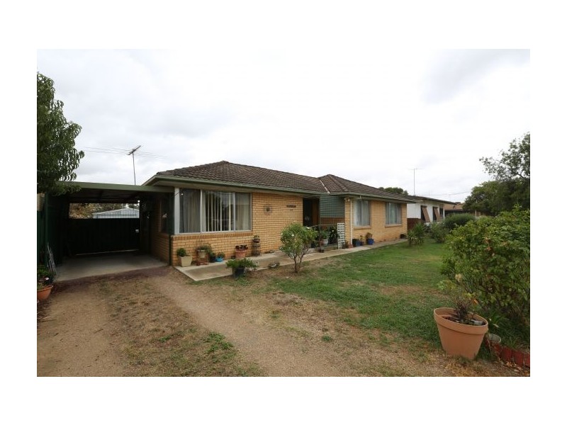 24 Wenke St, Walla Walla NSW 2659