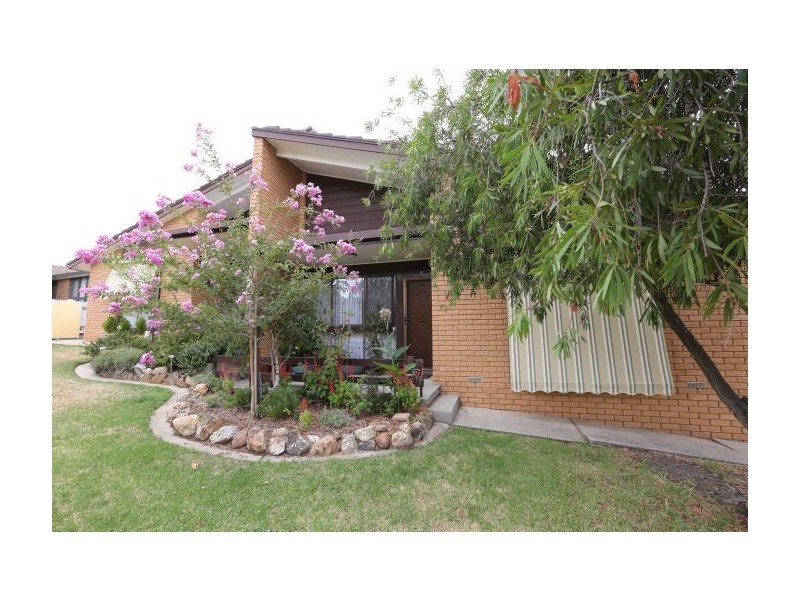 2/21 Northernview Drive, West Albury NSW 2640