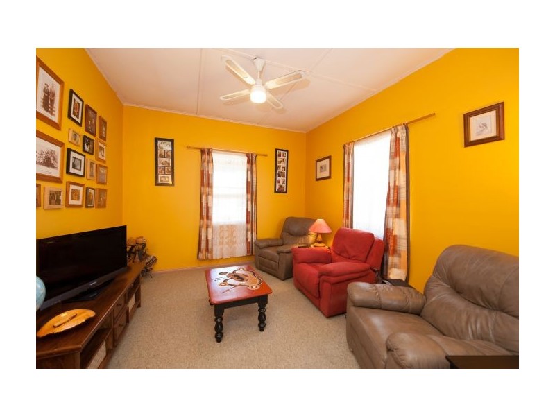 64 Howlong Road, Burrumbuttock NSW 2642