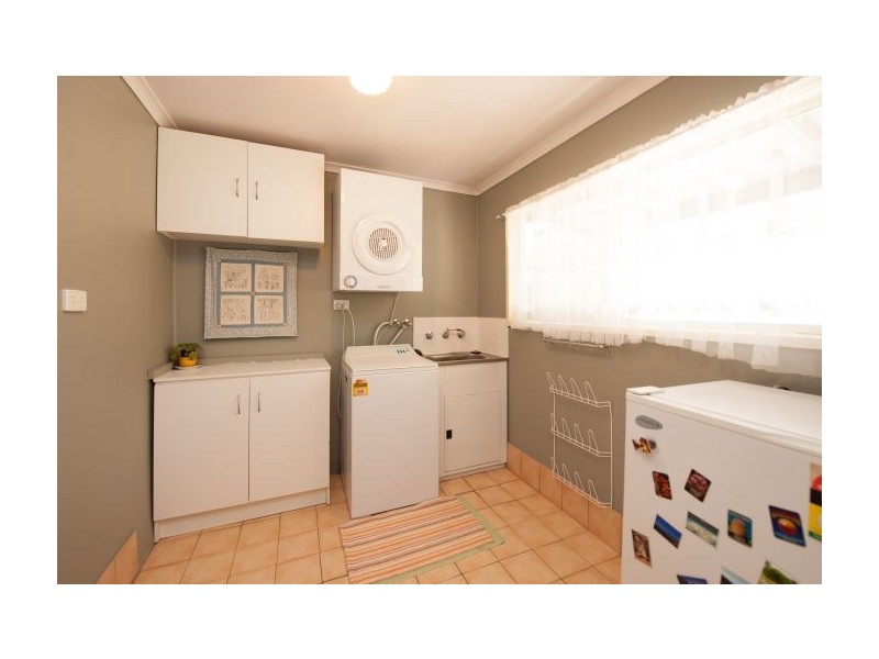 64 Howlong Road, Burrumbuttock NSW 2642