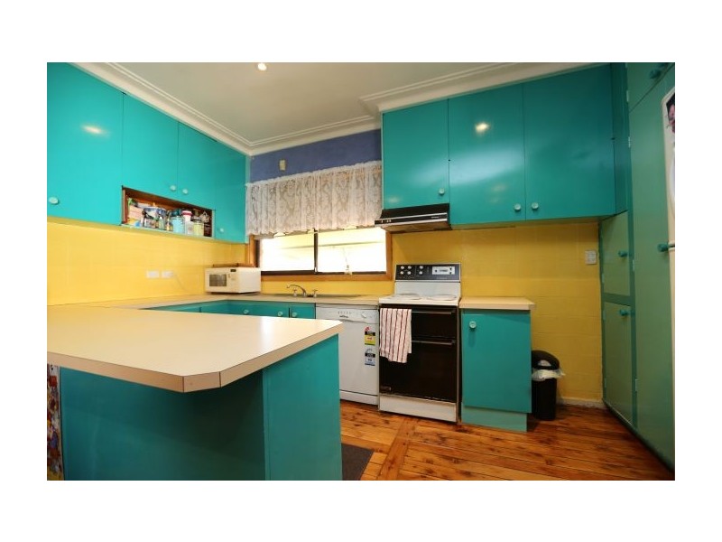 444 Griffith Road, Lavington NSW 2641