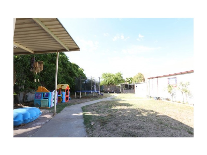 444 Griffith Road, Lavington NSW 2641