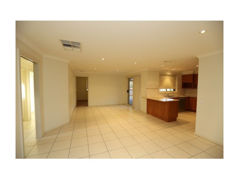 10 Wills Court, Thurgoona NSW 2640