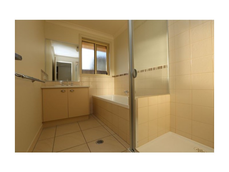 10 Wills Court, Thurgoona NSW 2640