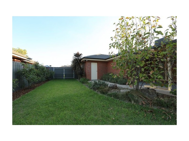 10 Wills Court, Thurgoona NSW 2640