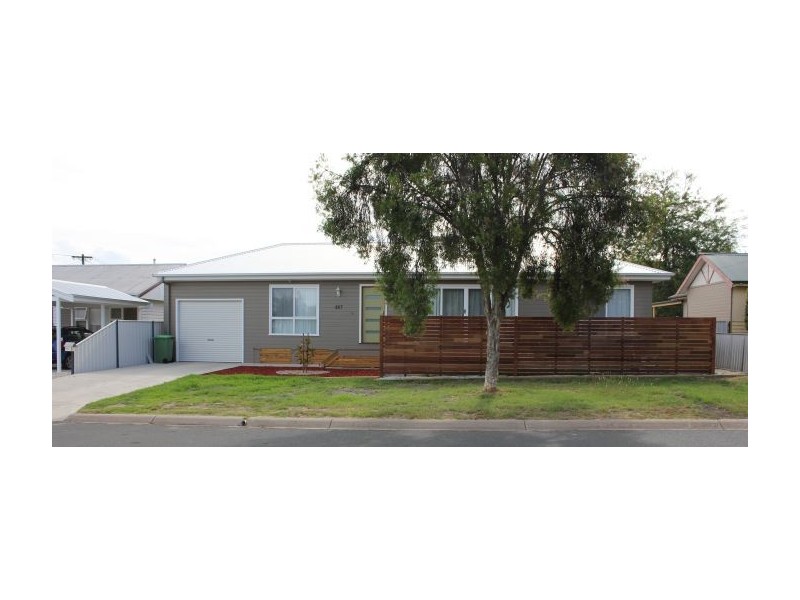 447 Bownds Street, Lavington NSW 2641