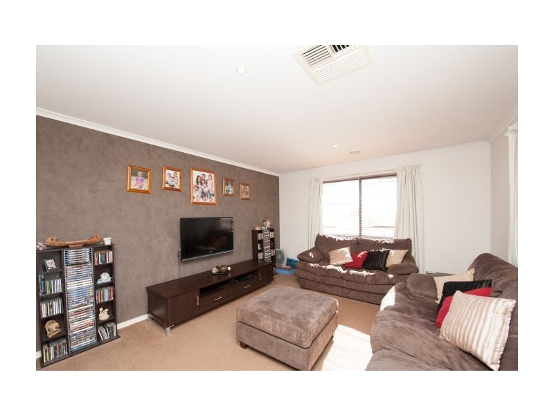 14 Paperbark Court, Thurgoona NSW 2640