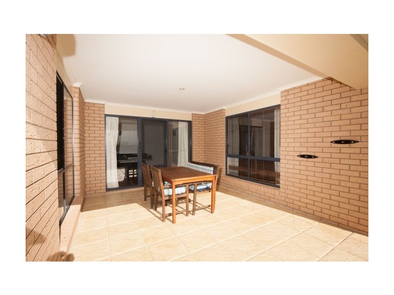 14 Paperbark Court, Thurgoona NSW 2640