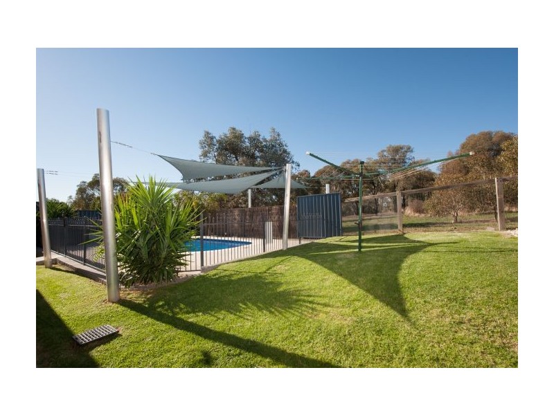 14 Paperbark Court, Thurgoona NSW 2640