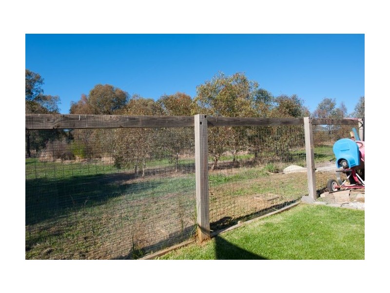 14 Paperbark Court, Thurgoona NSW 2640