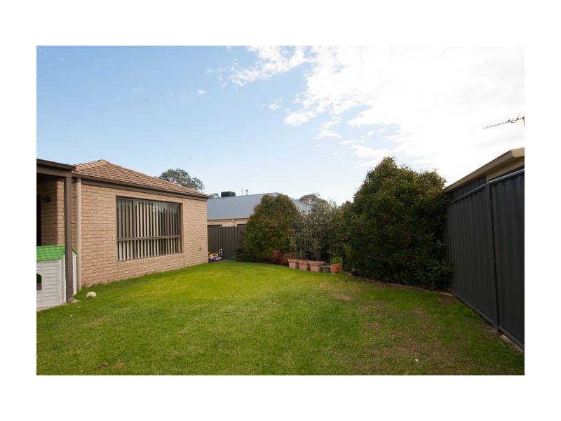 104 Hotham Circ, Thurgoona NSW 2640