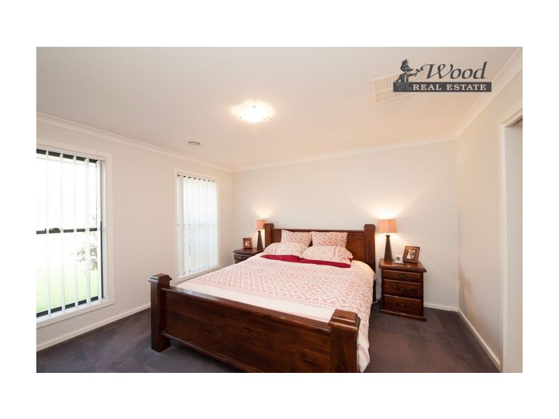 75 Egret Way, Thurgoona NSW 2640