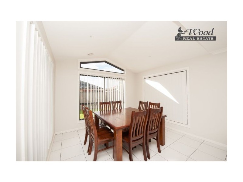75 Egret Way, Thurgoona NSW 2640