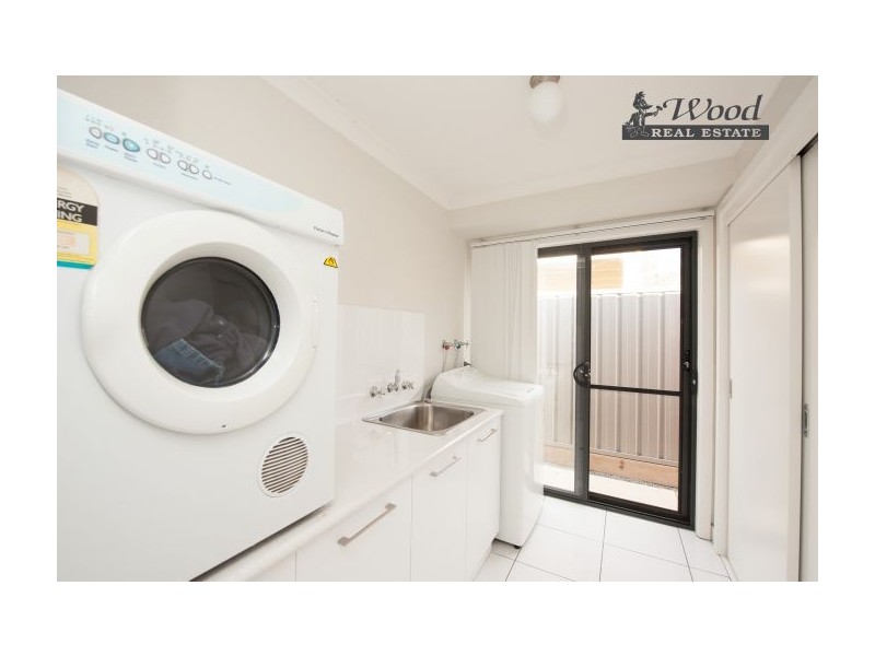 75 Egret Way, Thurgoona NSW 2640