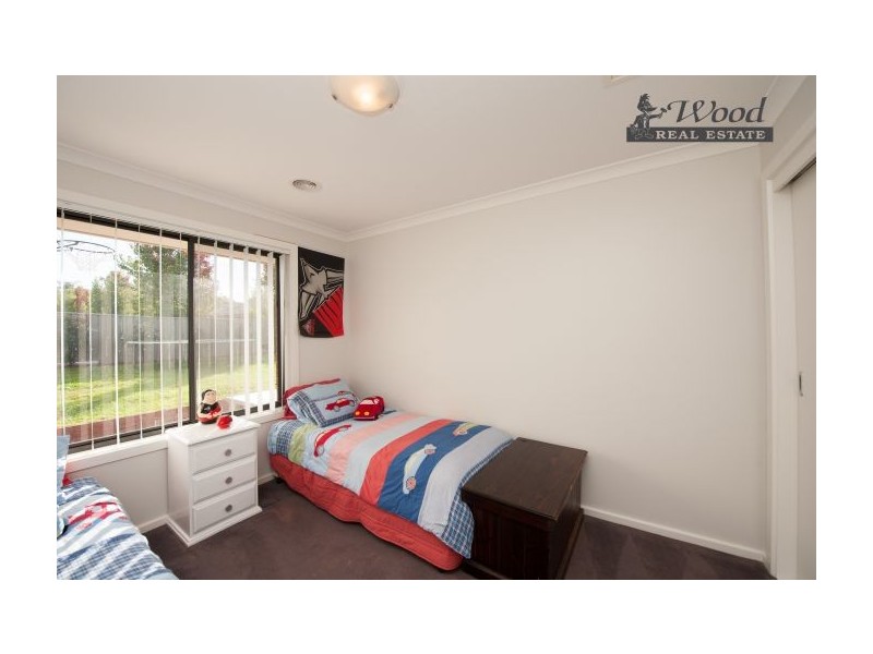 75 Egret Way, Thurgoona NSW 2640