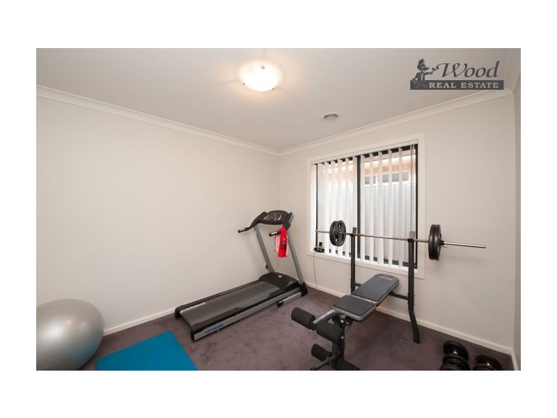 75 Egret Way, Thurgoona NSW 2640
