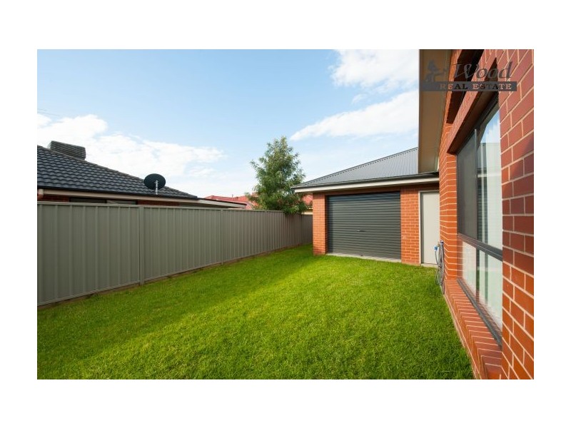 75 Egret Way, Thurgoona NSW 2640