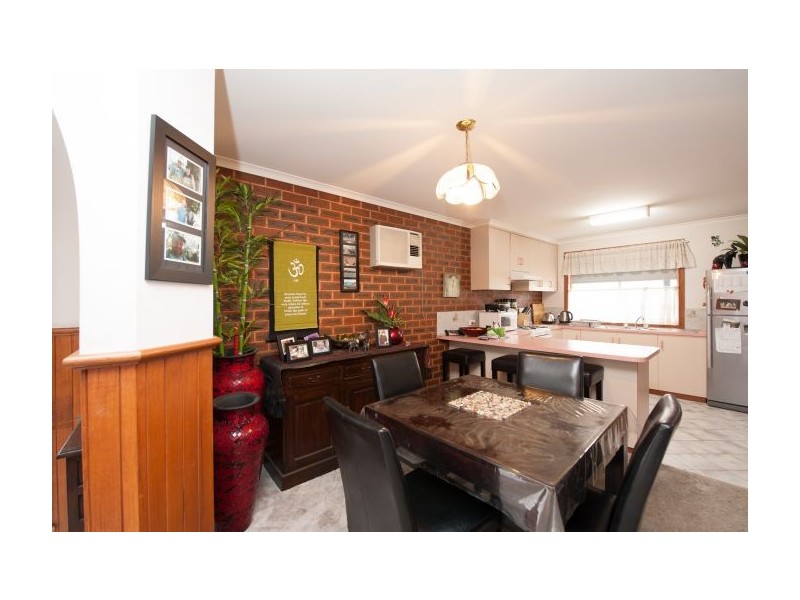 Unit 2/1 Saville Avenue, Lavington NSW 2641