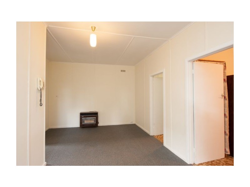 606 Kemp St, Lavington NSW 2641