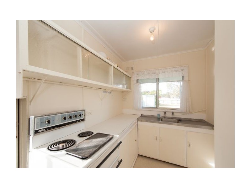 606 Kemp St, Lavington NSW 2641