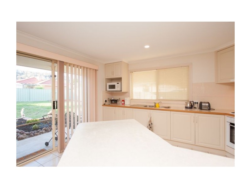 84 Wright Street (Norris park), Lavington NSW 2641