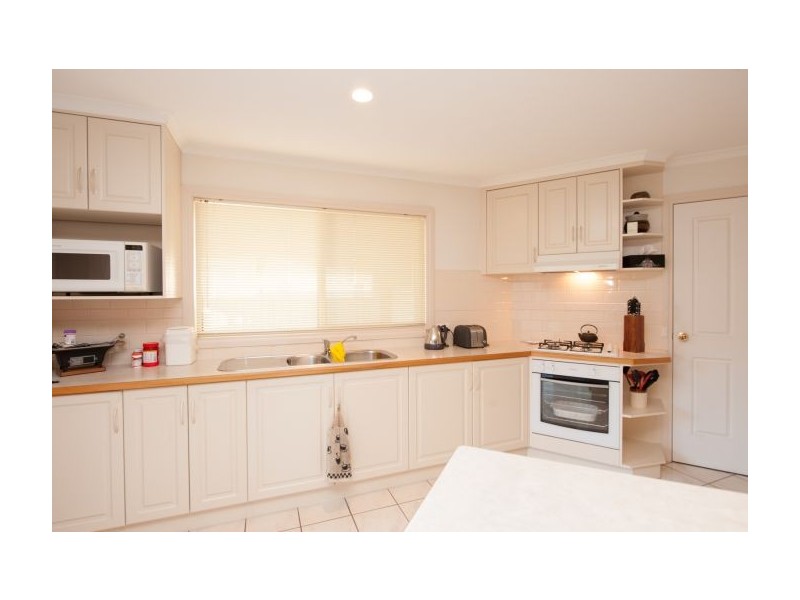 84 Wright Street (Norris park), Lavington NSW 2641