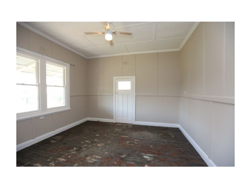 37 South Street, Henty NSW 2658