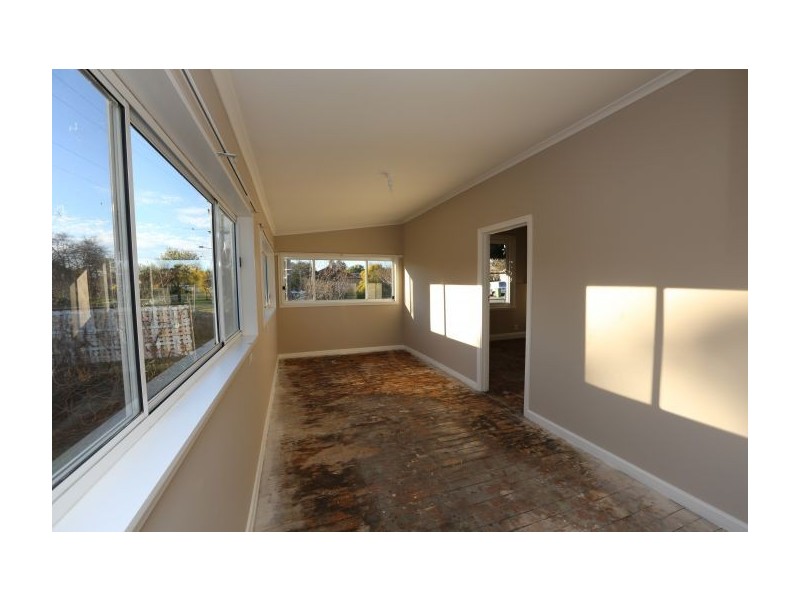 37 South Street, Henty NSW 2658