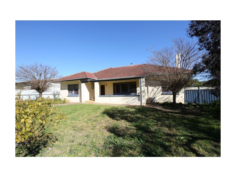 4 Graham Street, Henty NSW 2658