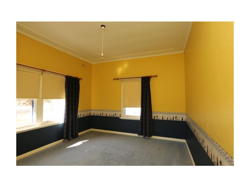 4 Graham Street, Henty NSW 2658
