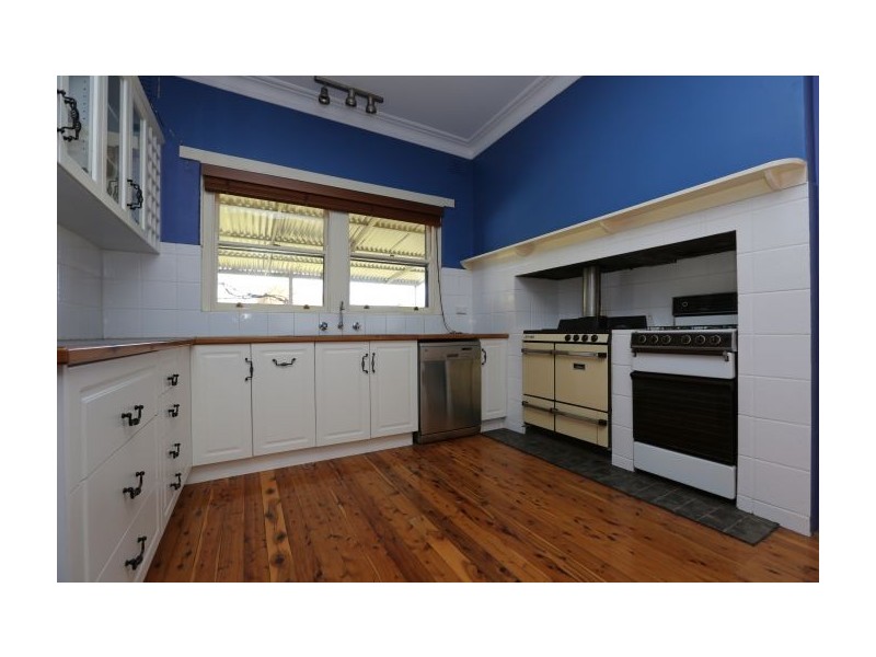 4 Graham Street, Henty NSW 2658