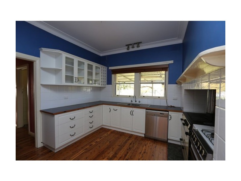 4 Graham Street, Henty NSW 2658