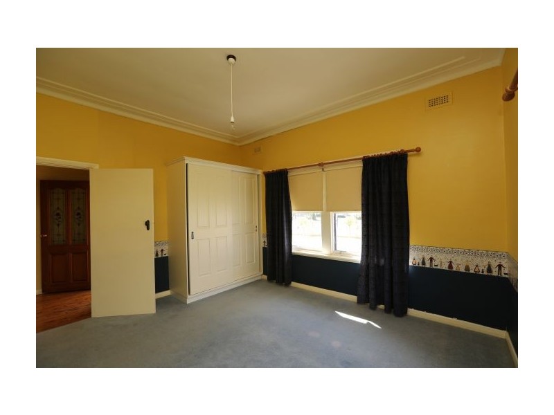 4 Graham Street, Henty NSW 2658