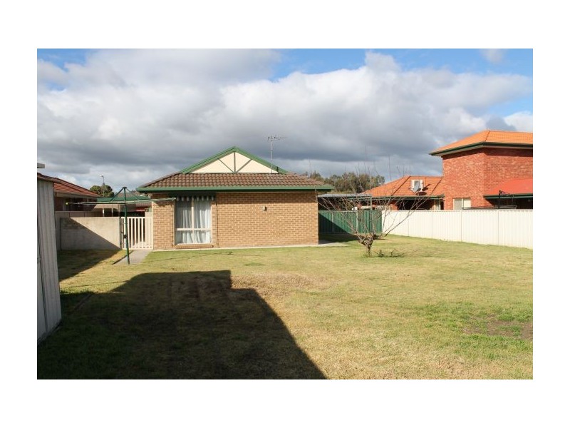 13 Bangalla Place, Lavington NSW 2641