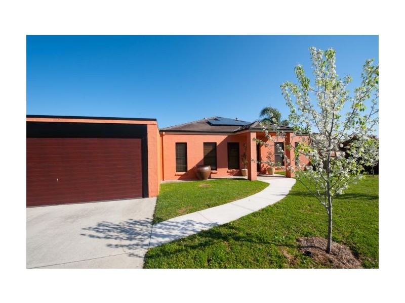 33 Darrambal Way, Springdale Heights NSW 2641