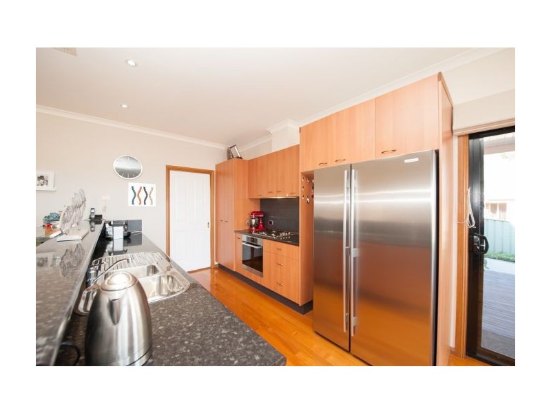 33 Darrambal Way, Springdale Heights NSW 2641