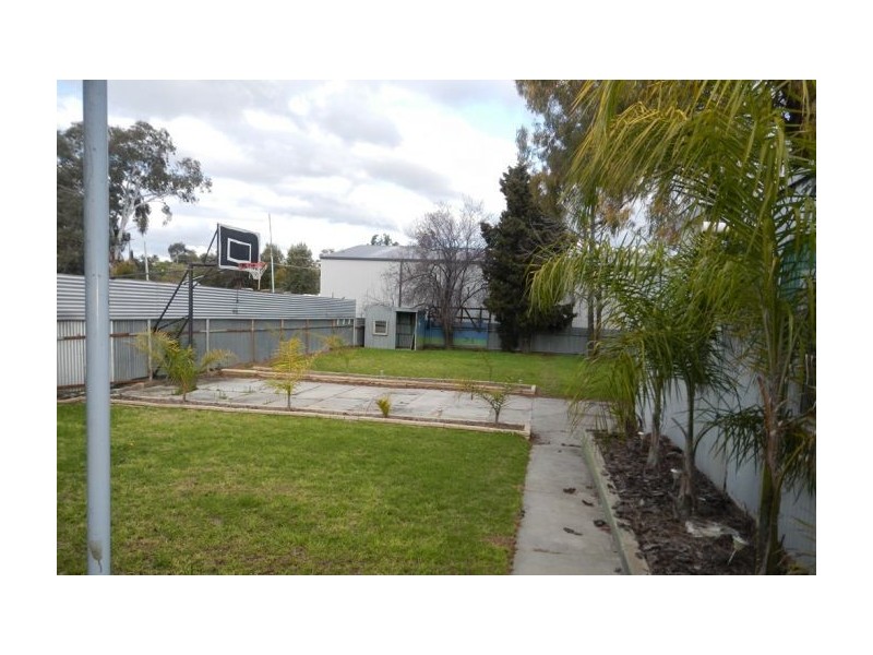 470 Griffith Road, Lavington NSW 2641