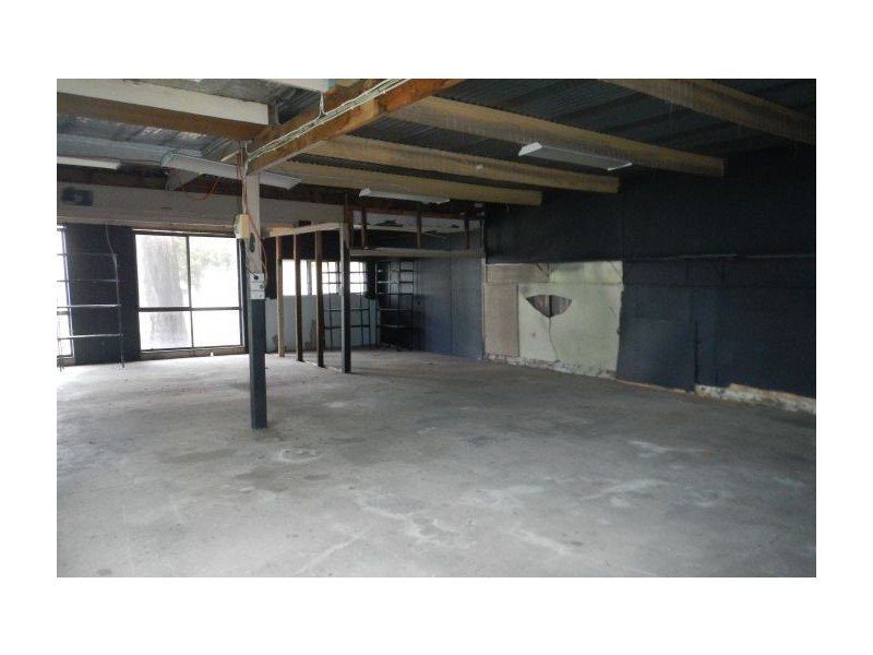 470 Griffith Road, Lavington NSW 2641
