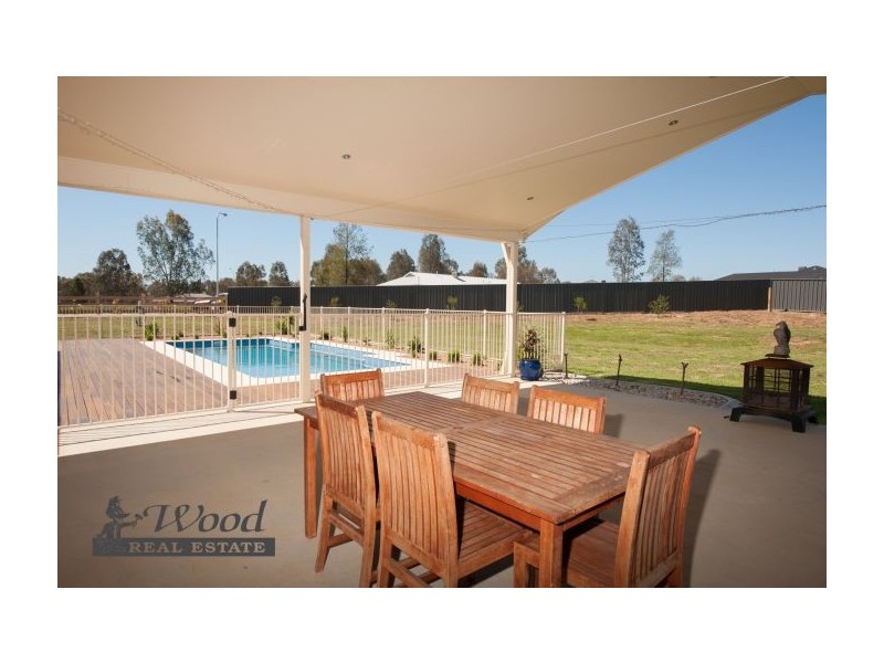 240 Kerrs Rd, Thurgoona NSW 2640