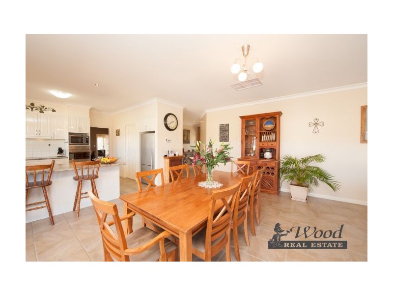 240 Kerrs Rd, Thurgoona NSW 2640