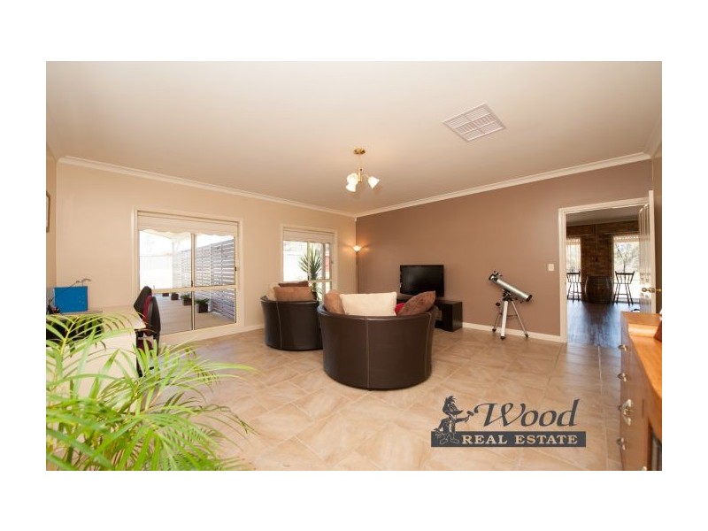 240 Kerrs Rd, Thurgoona NSW 2640