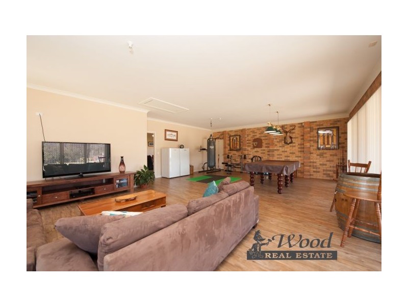 240 Kerrs Rd, Thurgoona NSW 2640